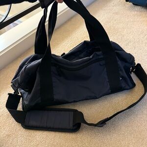 Small Duffel Bag Blk Lightweight Travel Gym Overnight Shoulder Strap20x10x10